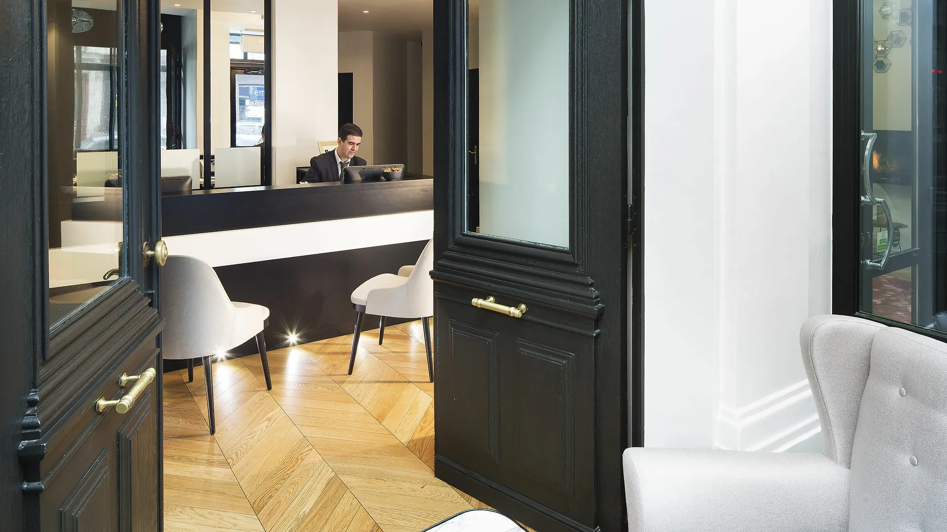 Le Relais Du Marais Hotel 3*