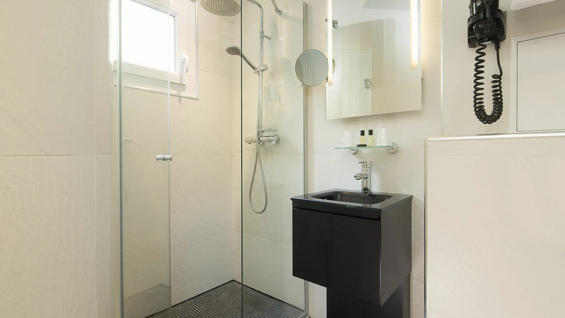 Le Relais Du Marais Hotel 3*